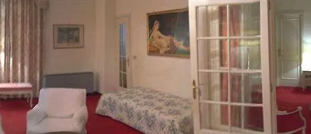 Grand De Londres Hotel 4*