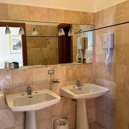 Grand De Londres 4* Sanremo