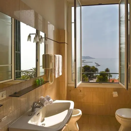 Grand De Londres 4* Sanremo