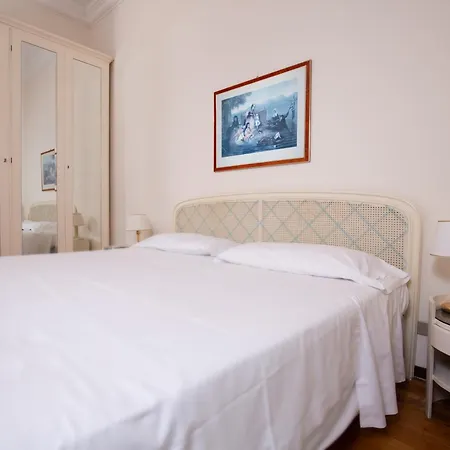 德隆德雷斯格兰德酒店 酒店 4*