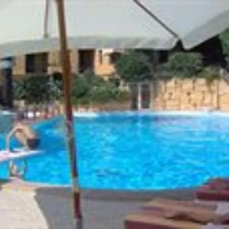 德隆德雷斯格兰德酒店 酒店 4*