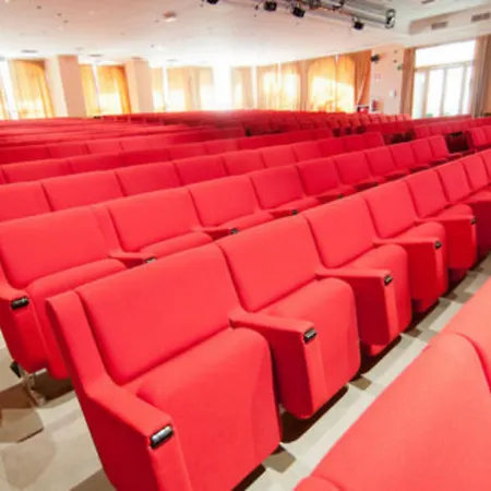 德隆德雷斯格兰德酒店 圣雷默