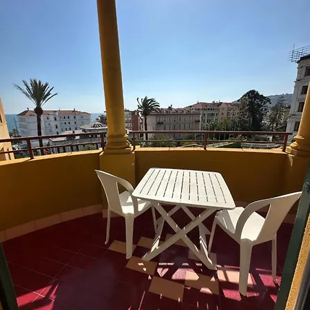 Grand De Londres Hotel 4*