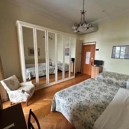 Hotel Grand De Londres 4*