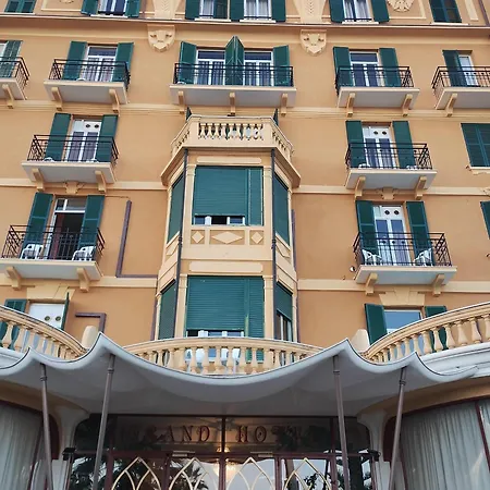 Grand De Londres Hotel 4*
