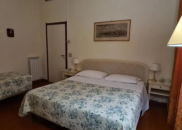 Hotel Grand De Londres 4*