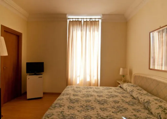 Grand De Londres Hotel 4*