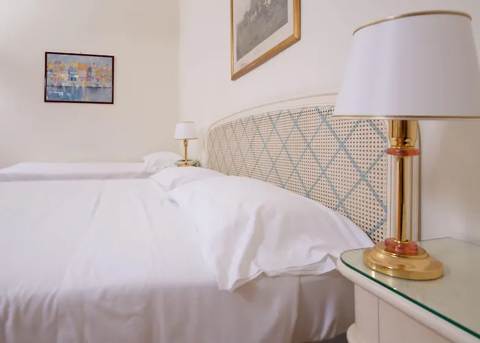 Grand De Londres Hotel 4*