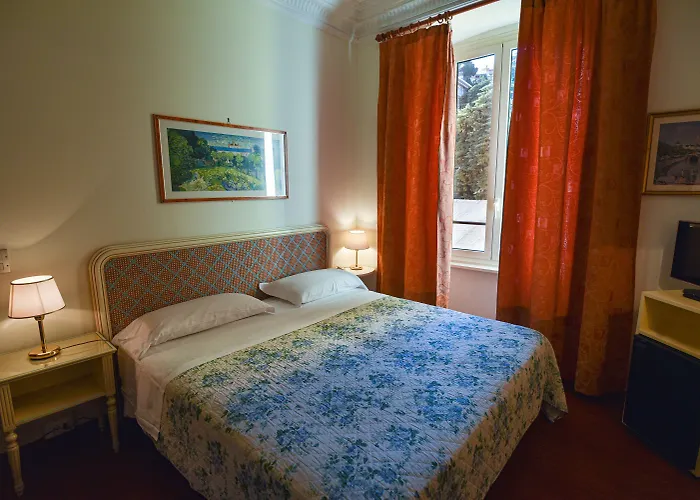 Hotel Grand De Londres 4*