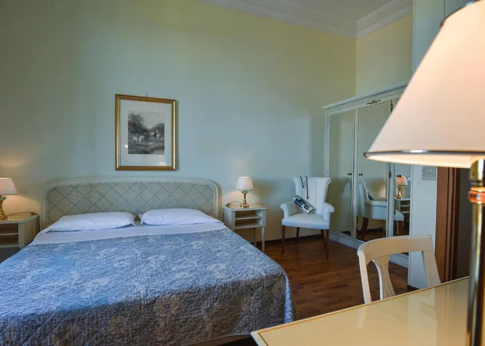 Grand De Londres Hotel 4*