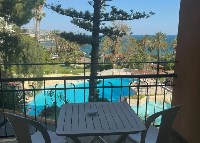 Отель Grand De Londres 4*