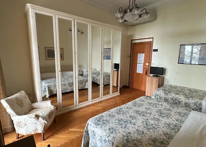 Hotel Grand De Londres 4*