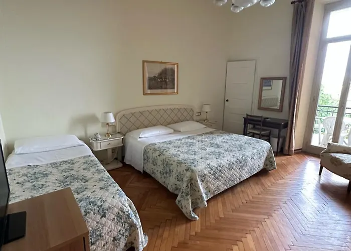 Отель Grand De Londres Санремо