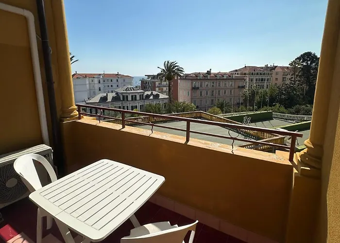 Hotel Grand De Londres 4*